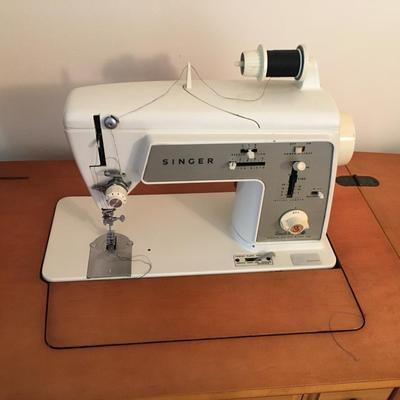 Vintage Singer Touch and Sew Special Zig Zag Model 648