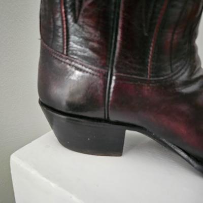 Lucchese Men's Western Wear Cowboy Boots size 9D Black Cherry Leather