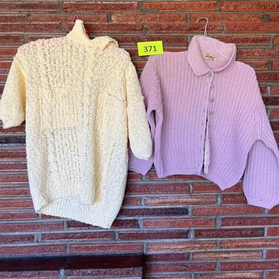 2 Vintage sweaters