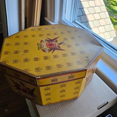 Vintage Embassy Club Hat Size 7 3/8ths Fedora and Box!