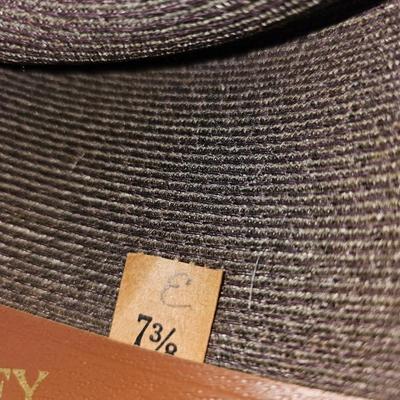 Vintage straw Fedora Hat, Size 7 3/8s Milan Disney Hats and Box!