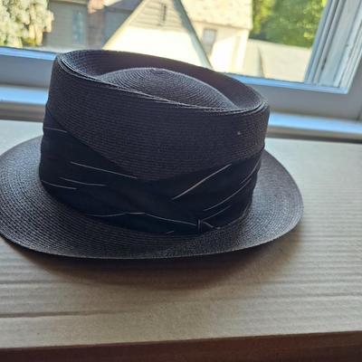 Vintage straw Fedora Hat, Size 7 3/8s Milan Disney Hats and Box!