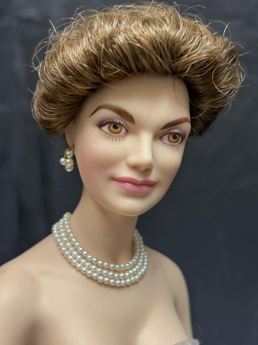 Limited Edition Jackie Kennedy Onassis Porcelain Doll Franklin Mint EstateSales