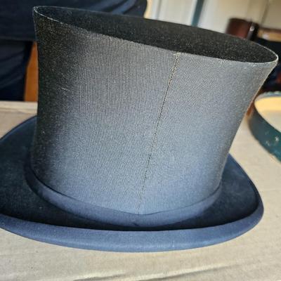 Vintage Dobbs Top Hat Fifth Avenue NY  7 3/8 and Knox Hat box!