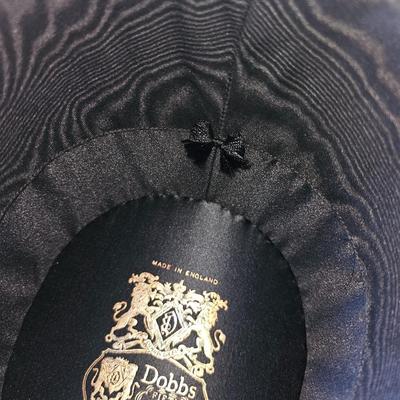 Vintage Dobbs Top Hat Fifth Avenue NY  7 3/8 and Knox Hat box!