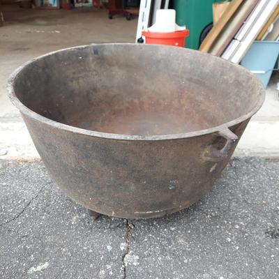 Cast Iron Scalding Pot Cauldron (G-BBL)