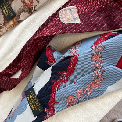 8 Wild Print ties