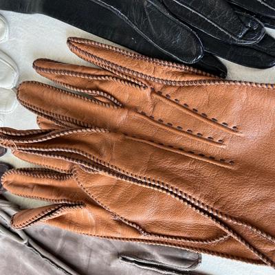 Lot of 7 driving gloves