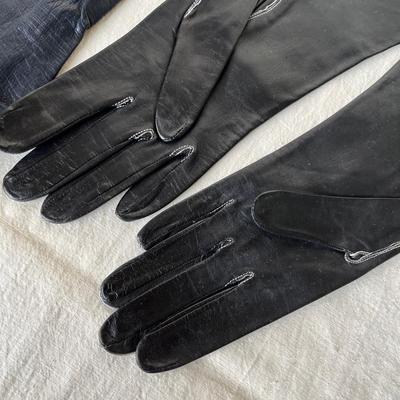 3 Evening Gloves, leather
