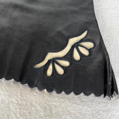 3 Evening Gloves, leather