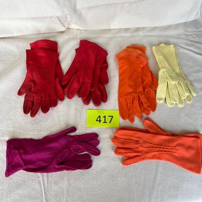Lot of evening gloves