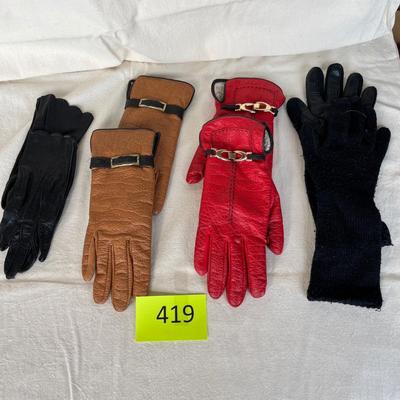 Lot of Winter gloves