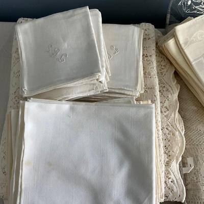 MR1490 Lot of Vintage White Lace LInens / Tablecloths