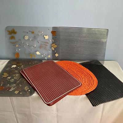 MR1493 Vintage Pressed Flower and Vinyl Placemats