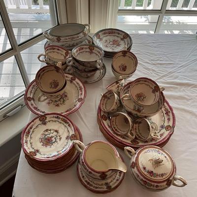 DR1542 Antique Cauldron England China Set