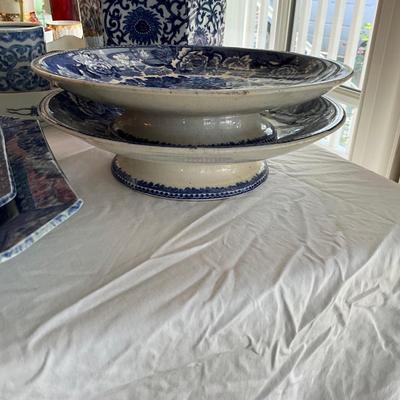 DR1544 Antique Wedgwood and Chinese Dishes and Pottery