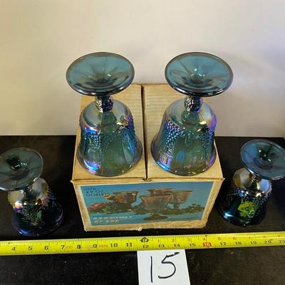 Carnival Glass 4-9oz Goblets