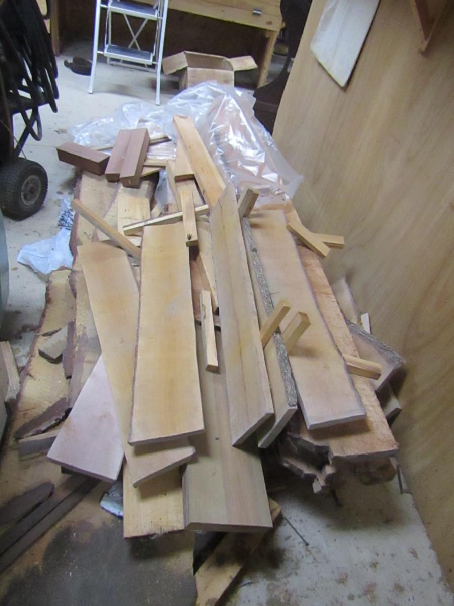 Milled Wood Assorted Sizes and Lengths Some Live Edge