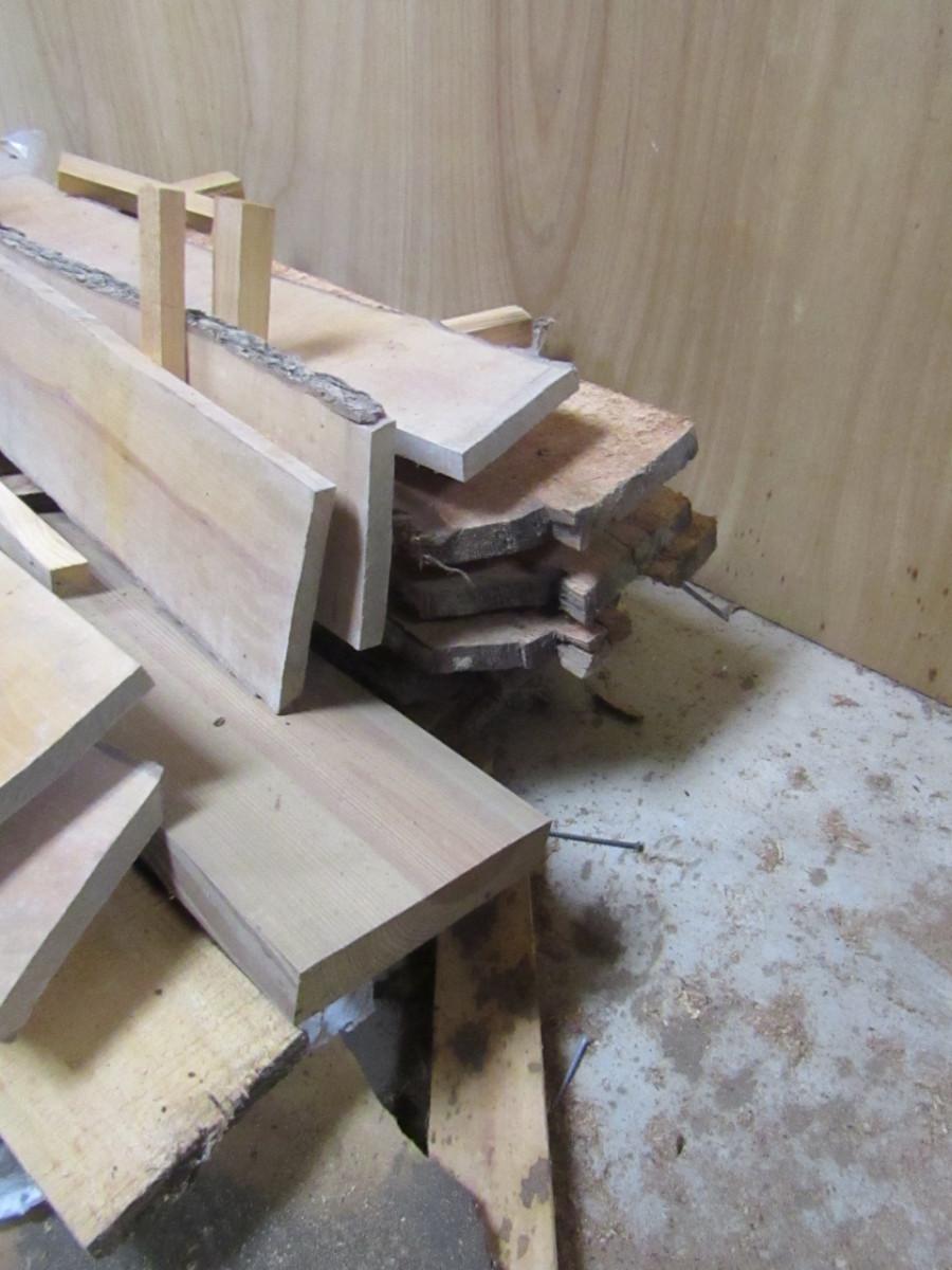 Milled Wood Assorted Sizes and Lengths Some Live Edge