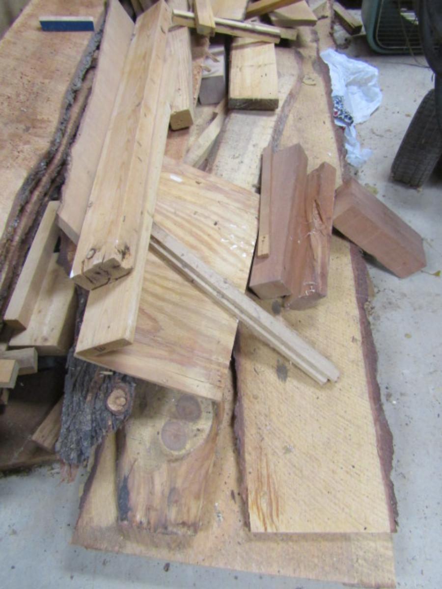 Milled Wood Assorted Sizes and Lengths Some Live Edge