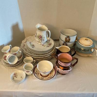 DR1552 Lot of Various Austria, Lustreware Teapot and more