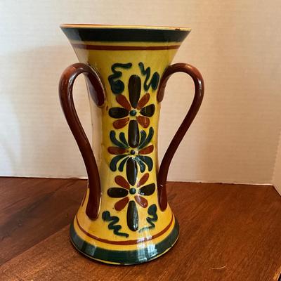 DR1559 Antique 18th Century Slipware Three Handled Cup