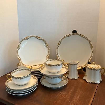 DR1568 Set of Haviland Limoges Floral Border China