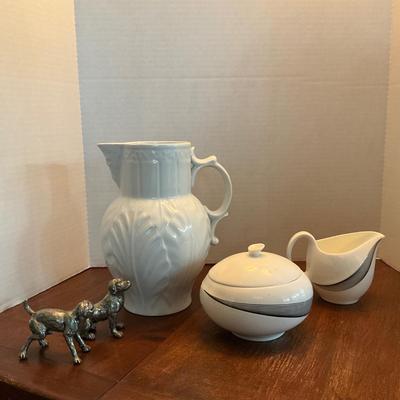 DR1569 Wedgwood Cream and Sugar with Mottahedeh Pitcher