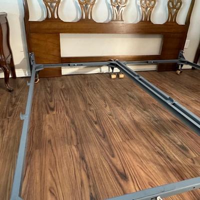 King Chippendale Style Headboard & Bed Frame