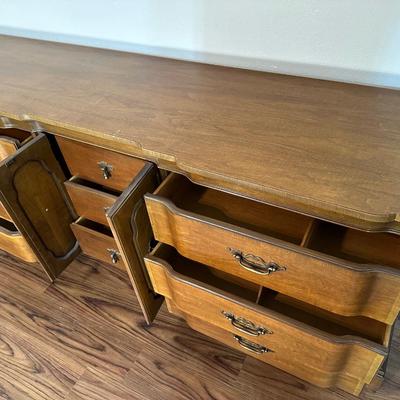 THOMASVILLE Vintage French Dresser