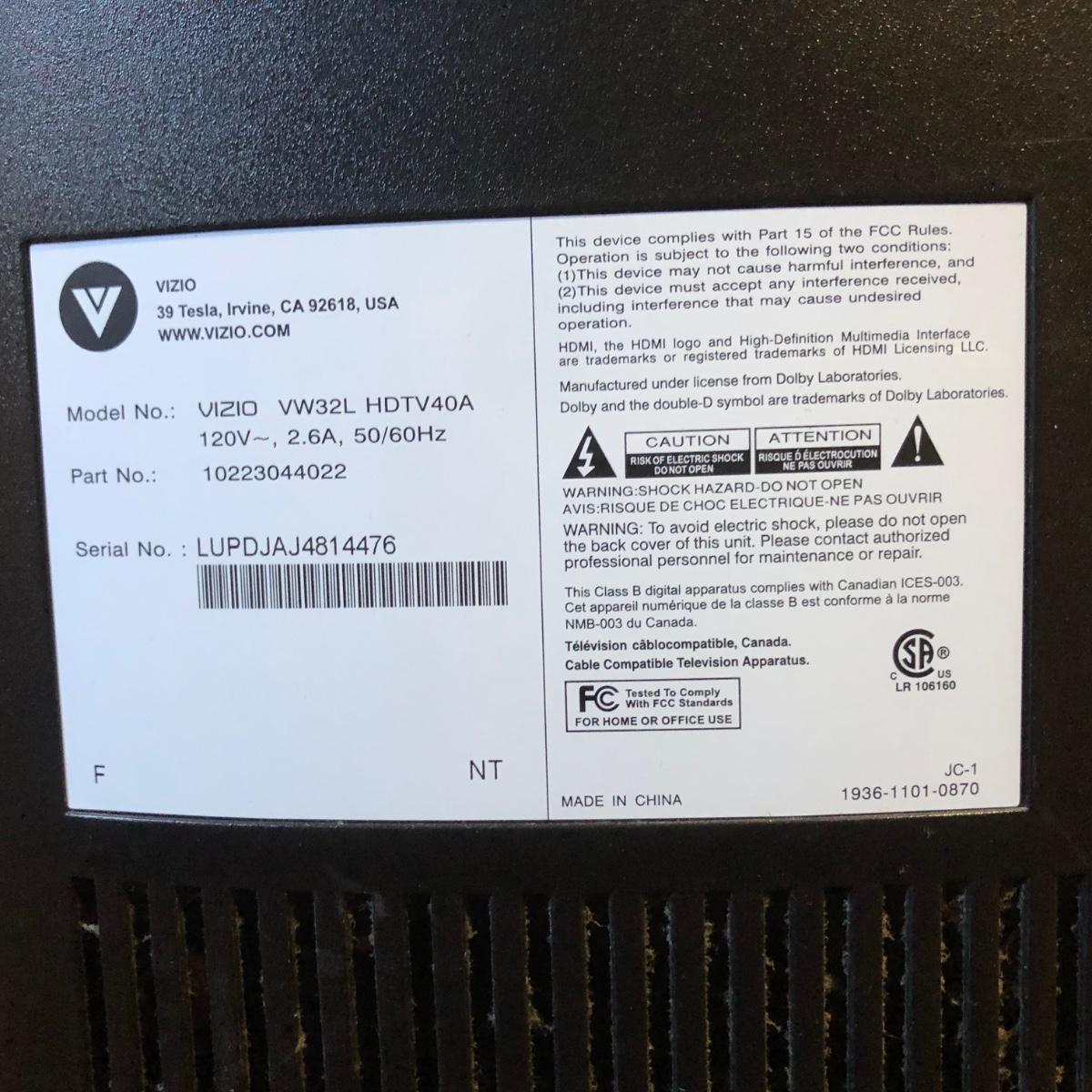 LOT 55M Vizio TV Model VW32L HDTV40A w/ Remote