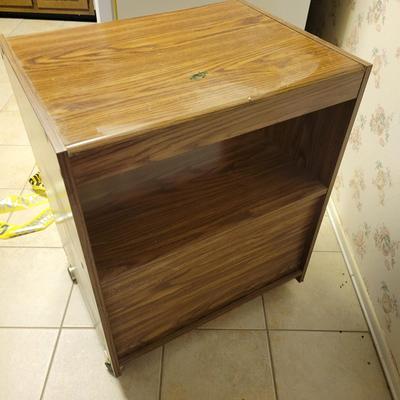 Cabinet on Casters (K-DW)