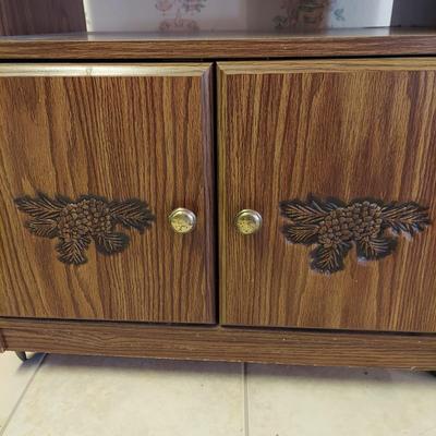 Cabinet on Casters (K-DW)