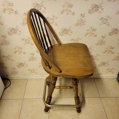 Pair of Swiveling Solid Wood Stools (K-DW)
