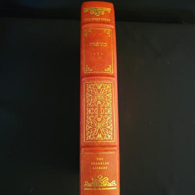 13 Leather & Paper Bound Books With Gold Leaf Details (D-DW)