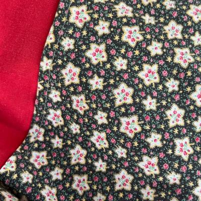 Lot of 2 aprons