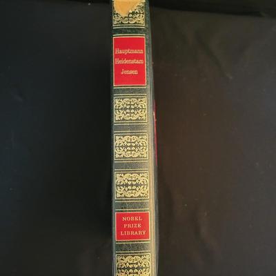 Seventeen Volume Nobel Prize Library (D-DW)
