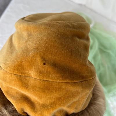 2 Childrens hats