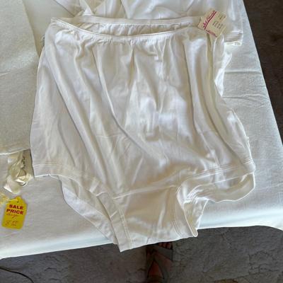 Lot of 3 women's underwear