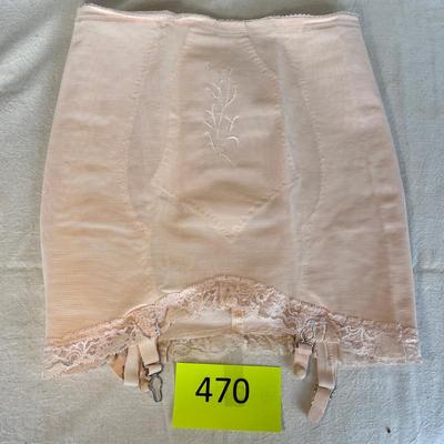 1940s Girdle bottom w/ stocking holder