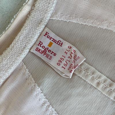 1940s Girdle bottom w/ stocking holder