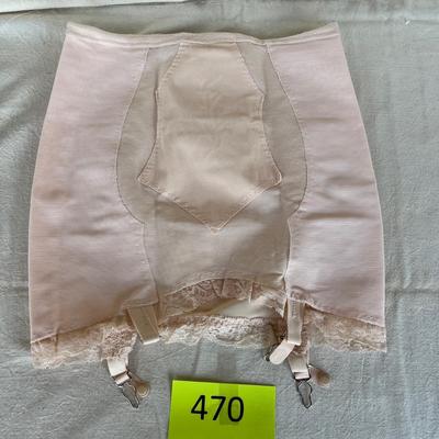 1940s Girdle bottom w/ stocking holder