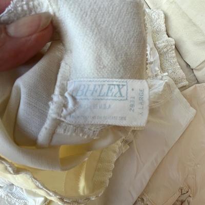 Lot of 4 form fitting ladies underwear