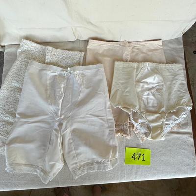 Lot of 4 form fitting ladies underwear