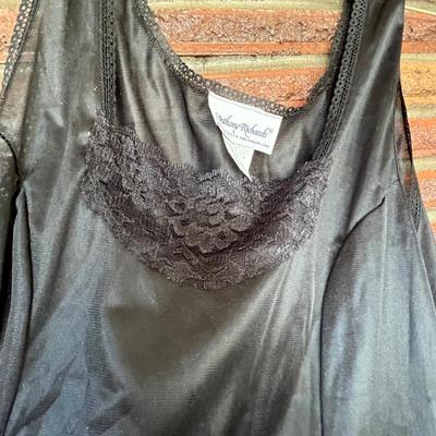 2 Black Slips