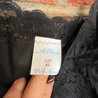 2 Black Slips