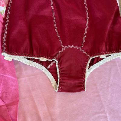 Lot of fancy panties!
