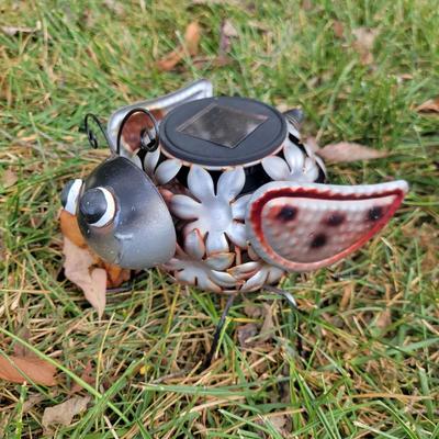 Metal and Glass Yard Art (Y-DW)