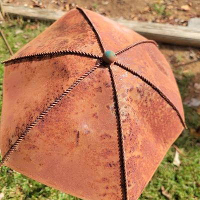 Metal and Glass Yard Art (Y-DW)