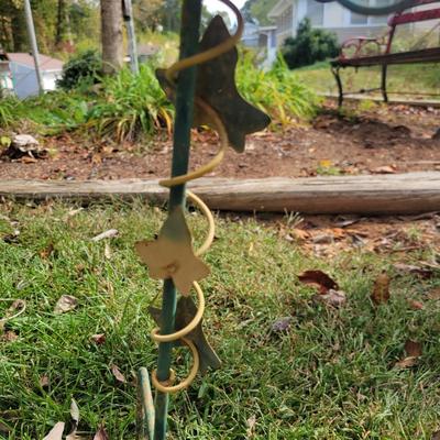 Metal and Glass Yard Art (Y-DW)